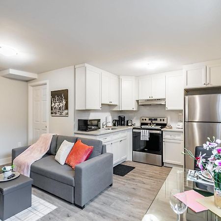 1Br Basement Condo - James Street ハミルトン エクステリア 写真